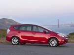 Toyota Prius MPV v 2011 года